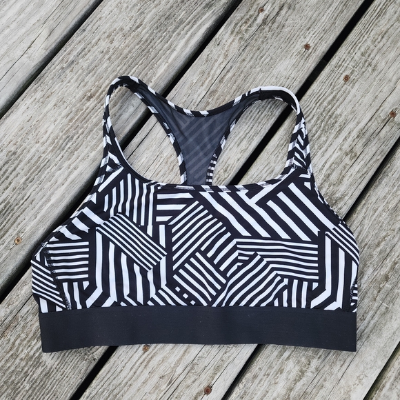 Other - Black and White Geometric Sports Bra